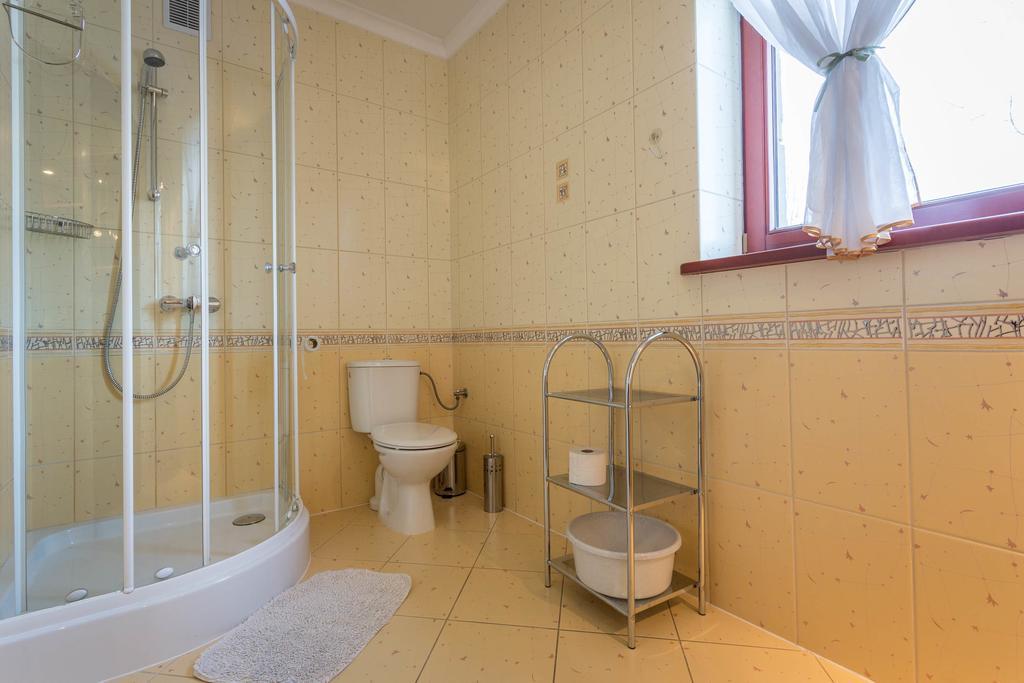 Sykowny Dworek Apartamenty Косцелиско Экстерьер фото
