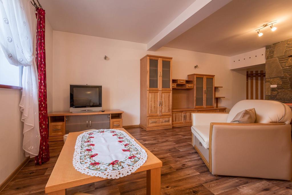Sykowny Dworek Apartamenty Косцелиско Экстерьер фото