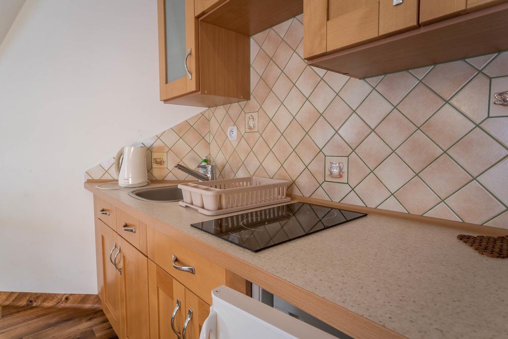 Sykowny Dworek Apartamenty Косцелиско Экстерьер фото