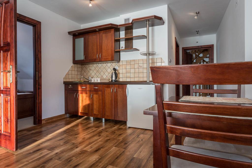 Sykowny Dworek Apartamenty Косцелиско Экстерьер фото