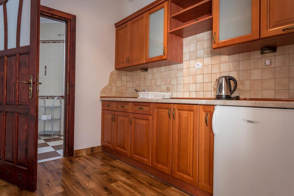 Sykowny Dworek Apartamenty Косцелиско Номер фото