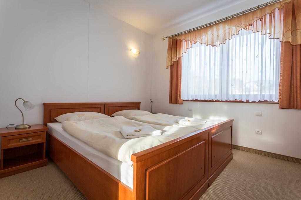 Sykowny Dworek Apartamenty Косцелиско Номер фото