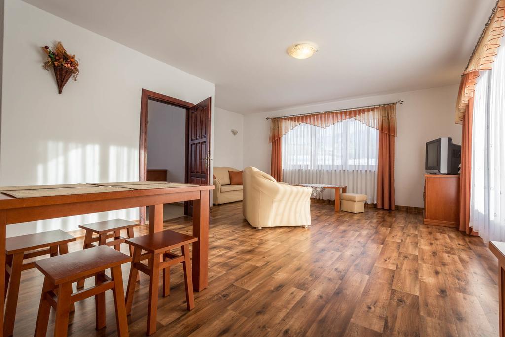 Sykowny Dworek Apartamenty Косцелиско Номер фото