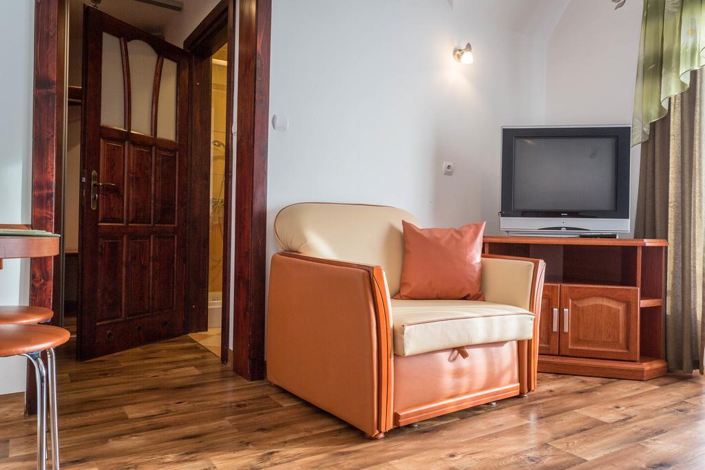 Sykowny Dworek Apartamenty Косцелиско Номер фото