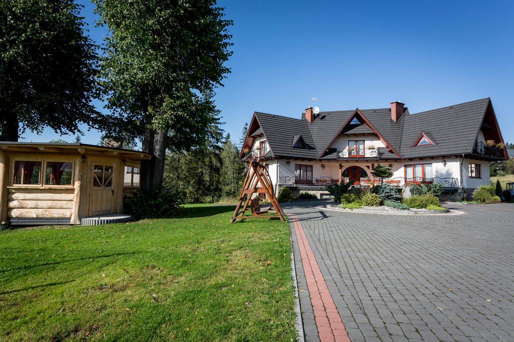 Sykowny Dworek Apartamenty Косцелиско Экстерьер фото