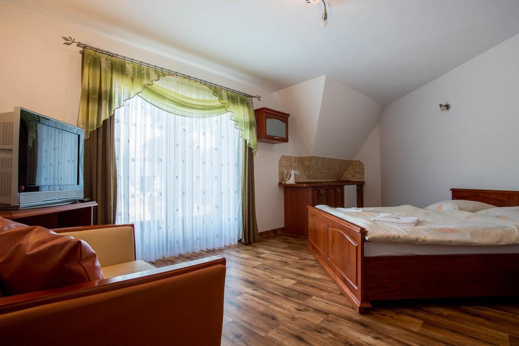 Sykowny Dworek Apartamenty Косцелиско Номер фото